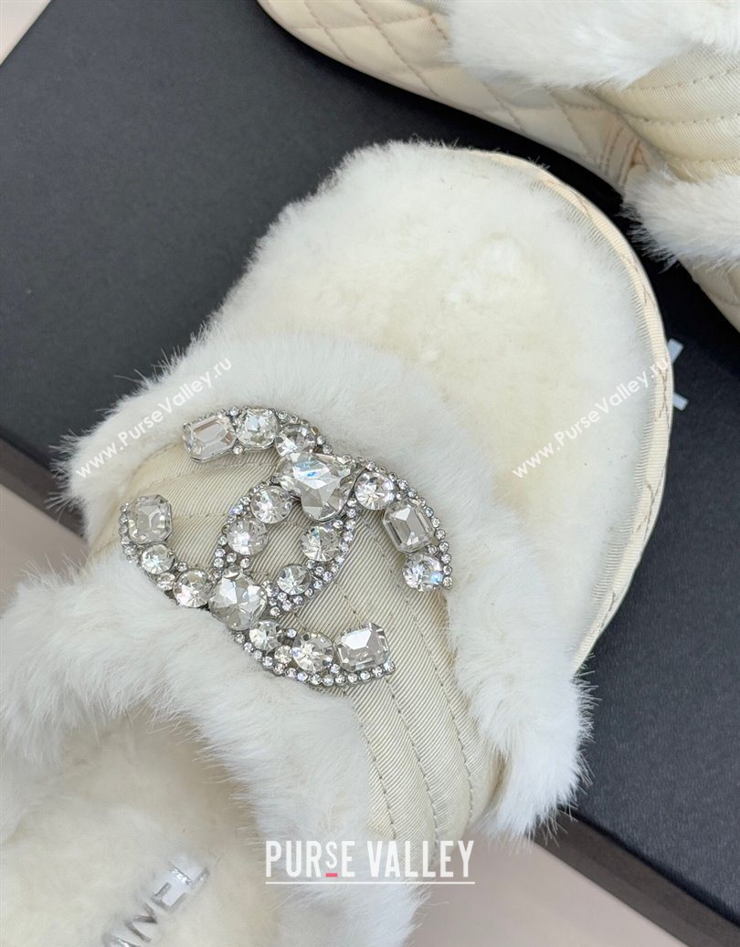 Chanel Fabric and Wool Platform Slides Sandal with Strass CC White 2025 CH110307 (MD-251103090)