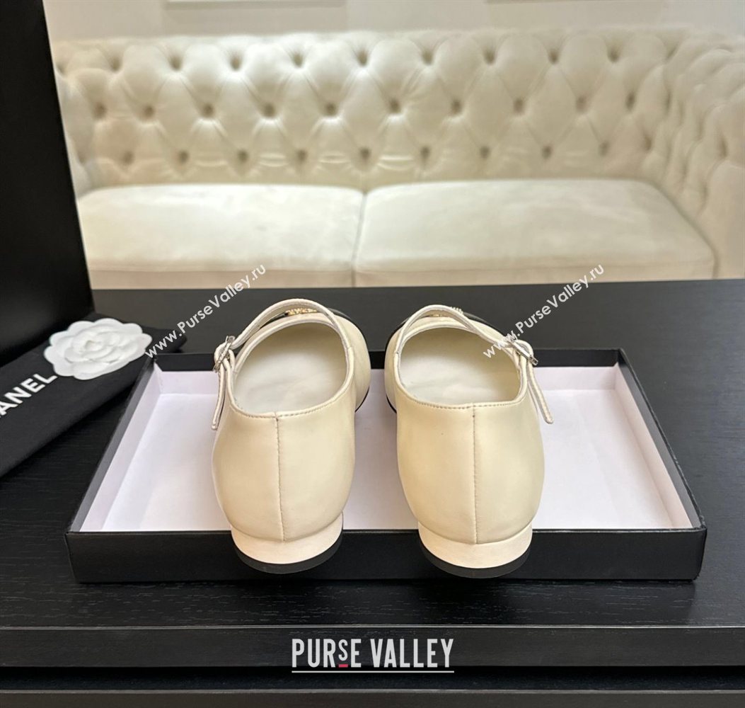 Chanel Lambskin and Calfskin Leather Mary Janes Ballets Flat with Strass CC White 2025 CH110301 (MD-251103011)