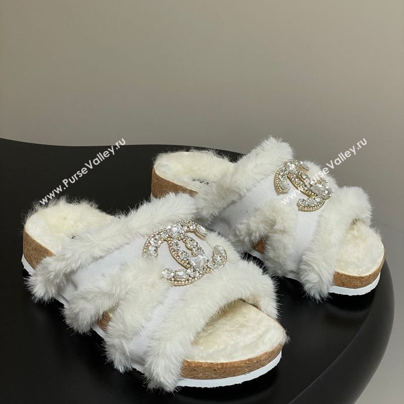 Chanel Suede and Wool Platform Slides Sandal with Strass CC White 2025 CH110308 (MD-251103093)