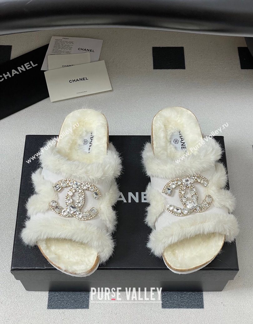 Chanel Suede and Wool Platform Slides Sandal with Strass CC White 2025 CH110308 (MD-251103093)