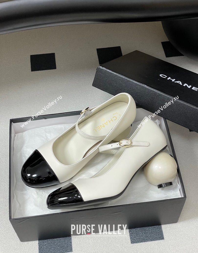 Chanel Lambskin - Patent Calfskin Pearls Mary Janes Pumps 7cm White 2025 G46775 (MD-251103079)