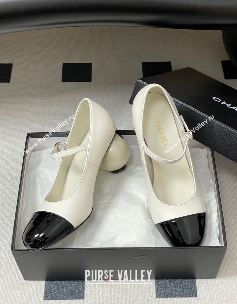 Chanel Lambskin - Patent Calfskin Pearls Mary Janes Pumps 7cm White 2025 G46775 (MD-251103079)