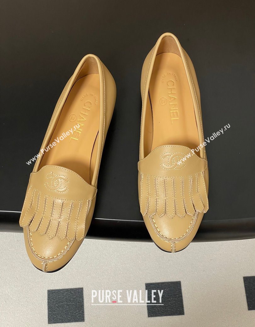 Chanel Calfskin Leather Flat Loafers with Tassel Beige 2025 CH103104 (MD-251031110)