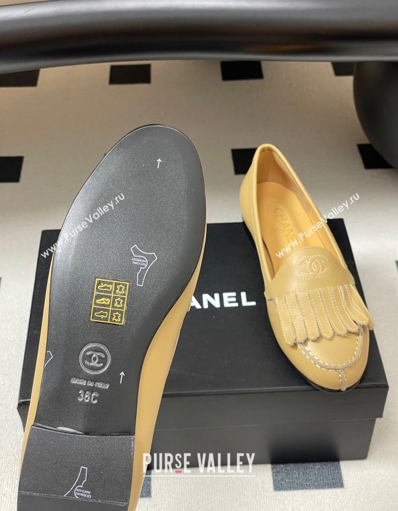 Chanel Calfskin Leather Flat Loafers with Tassel Beige 2025 CH103104 (MD-251031110)
