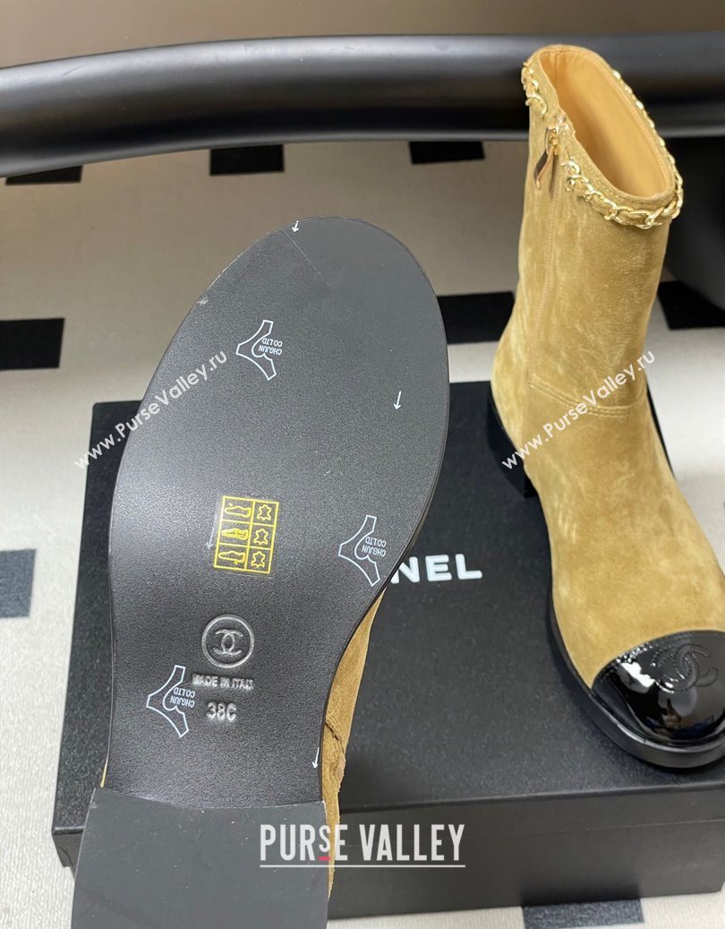 Chanel Suede and Patent Leather Flat Ankle Boots 3.5cm with Chain Beige 2025 CH110403 (MD-251104031)