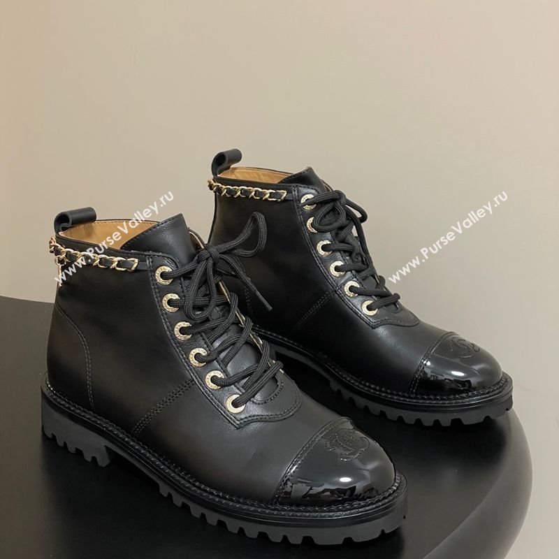 Chanel Calfskin and Patent Leather Laced-up Ankle Boots 3.5cm with Chain Black 2025 CH110404 (MD-251104033)
