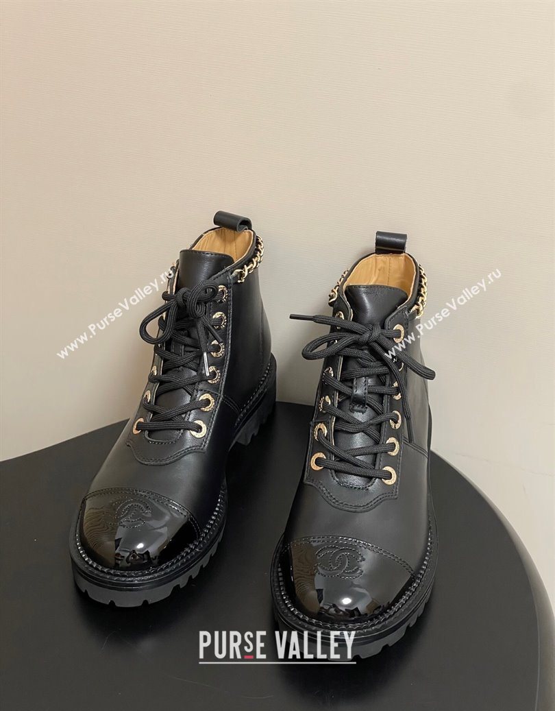 Chanel Calfskin and Patent Leather Laced-up Ankle Boots 3.5cm with Chain Black 2025 CH110404 (MD-251104033)