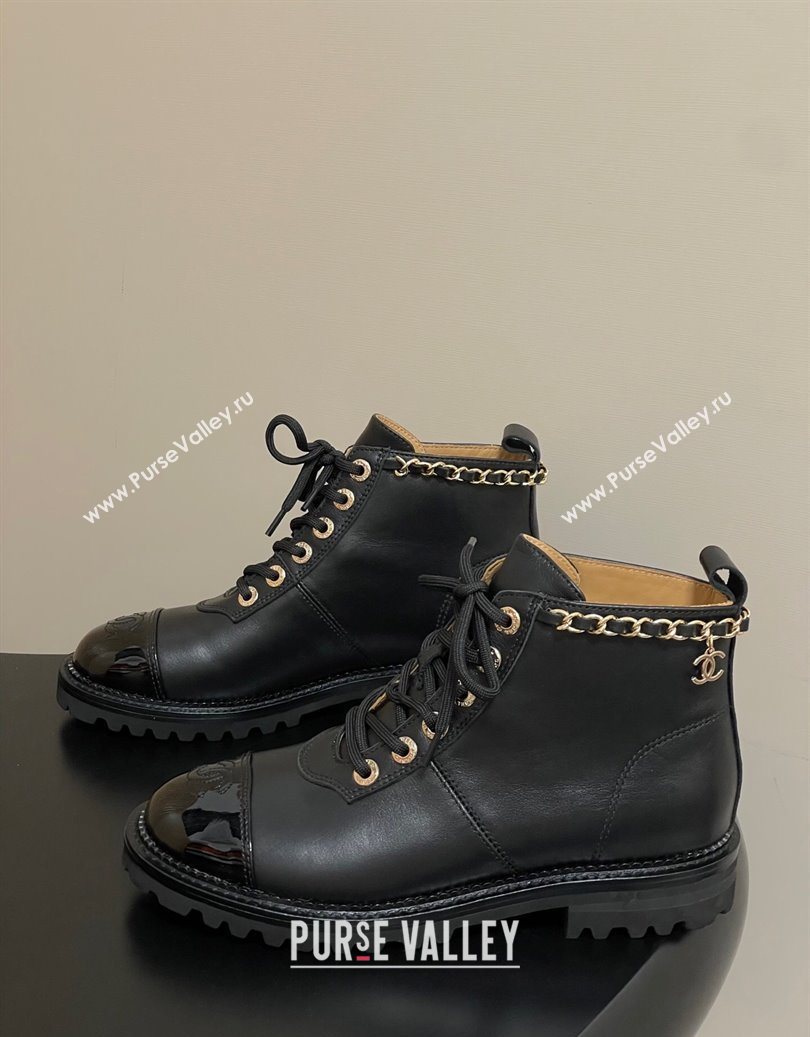 Chanel Calfskin and Patent Leather Laced-up Ankle Boots 3.5cm with Chain Black 2025 CH110404 (MD-251104033)
