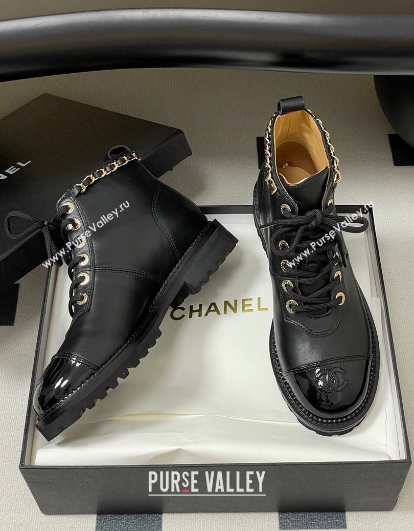 Chanel Calfskin and Patent Leather Laced-up Ankle Boots 3.5cm with Chain Black 2025 CH110404 (MD-251104033)