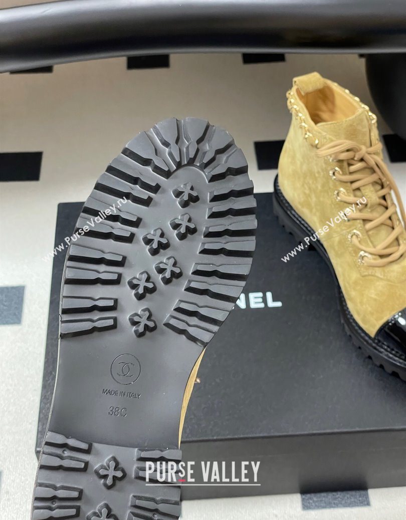 Chanel Suede and Patent Leather Laced-up Ankle Boots 3.5cm with Chain Beige 2025 CH110404 (MD-251104034)