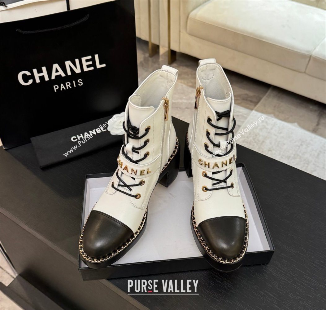Chanel Calfskin Leather Laced-up Ankle Boots with Chain White 2025 CH110405 (MD-251104036)