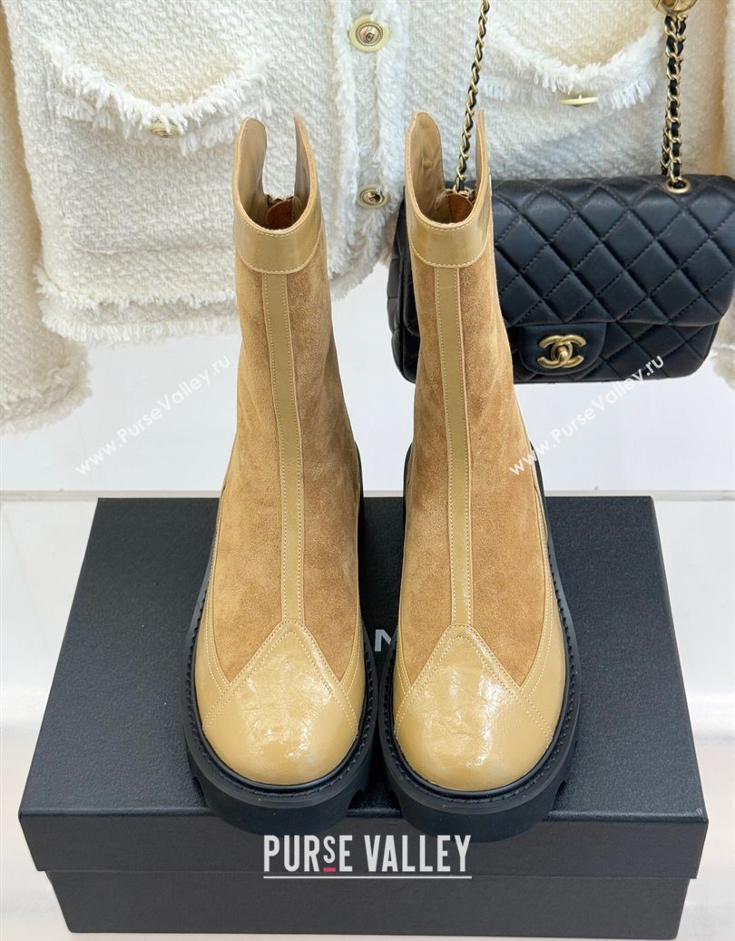 Chanel Suede and Patent Leather Platform Ankle Boots Beige 2025 CH11030319 (MD-251103134)