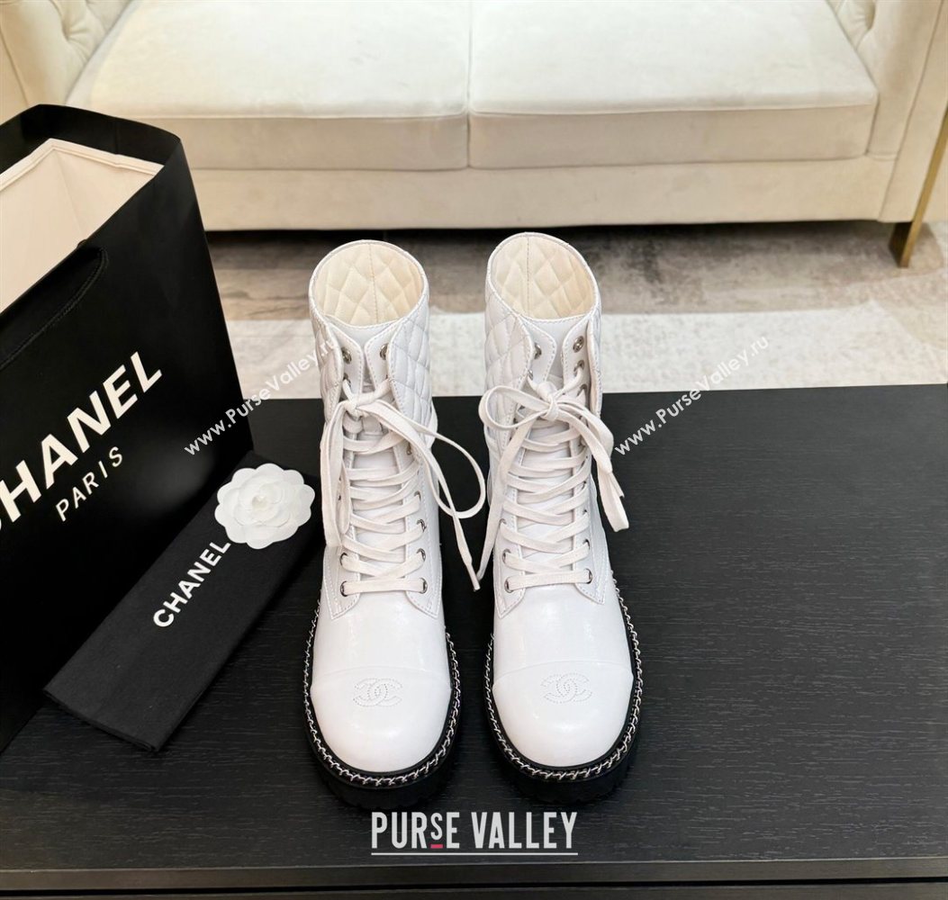 Chanel Lambskin and Quilted Leather Laced-up Ankle Boots 5cm with Chain White 2025 CH11030320 (MD-251103139)