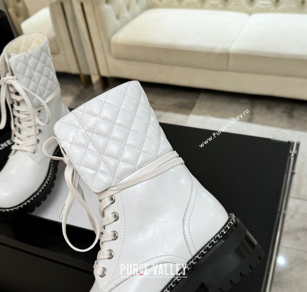 Chanel Lambskin and Quilted Leather Laced-up Ankle Boots 5cm with Chain White 2025 CH11030320 (MD-251103139)