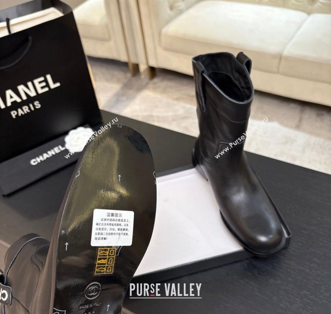 Chanel Calfskin Leather Flat Ankle Boots Black 2025 CH110401 (MD-251104004)