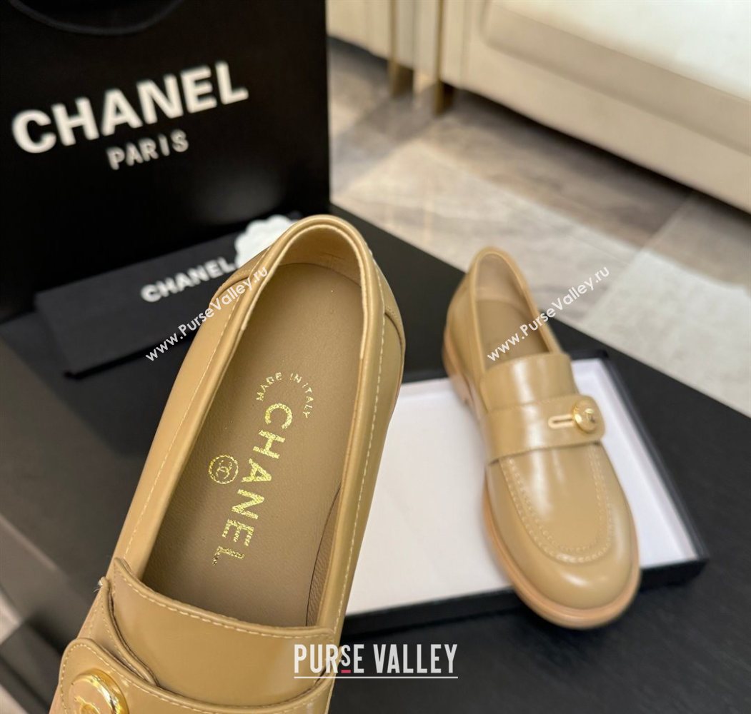 Chanel Shiny Calfskin Loafers with Button Strap Beige 2025 G46796 (MD-251031091)