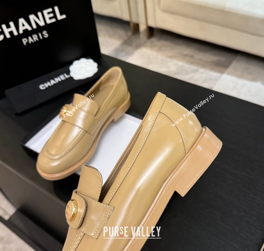 Chanel Shiny Calfskin Loafers with Button Strap Beige 2025 G46796 (MD-251031091)
