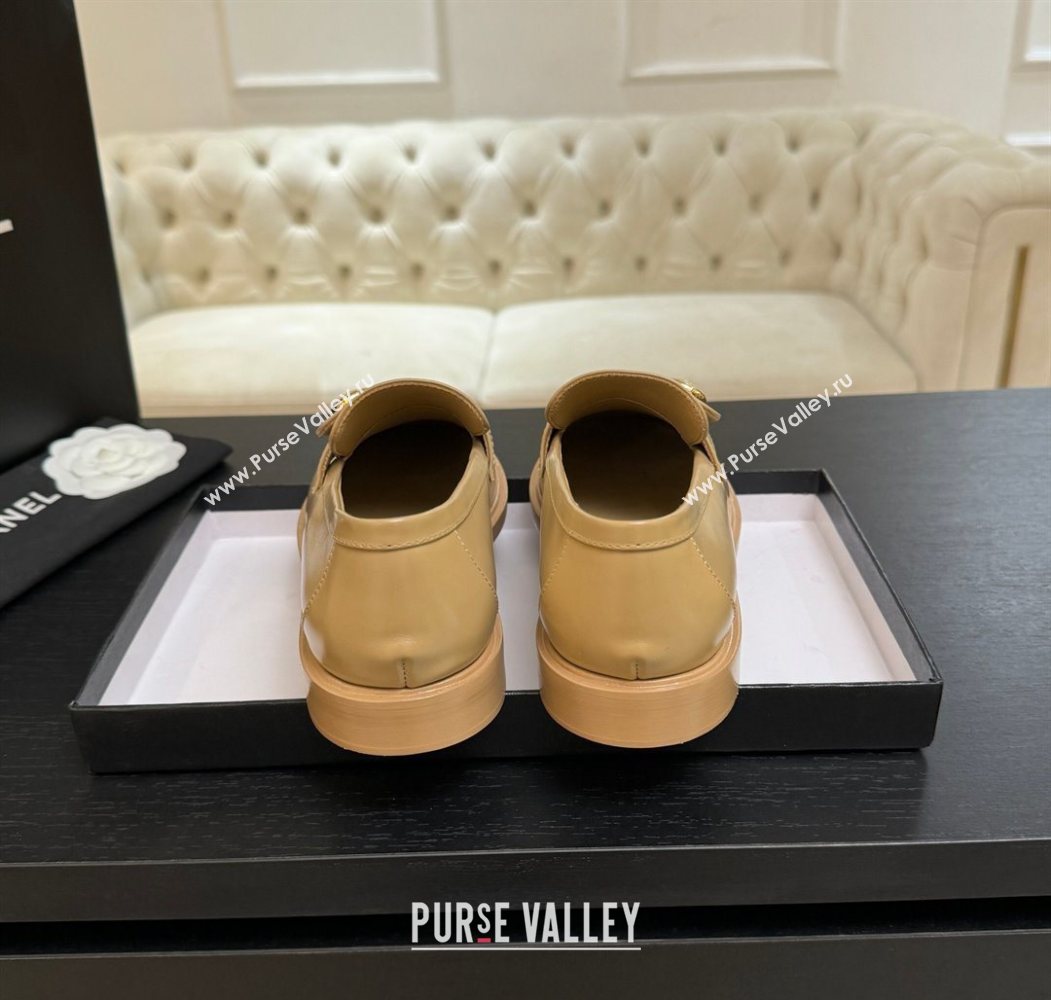 Chanel Shiny Calfskin Loafers with Button Strap Beige 2025 G46796 (MD-251031091)