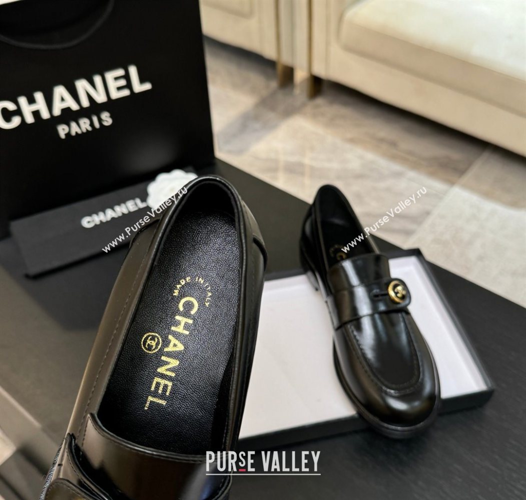 Chanel Shiny Calfskin Loafers with Button Strap Black 2025 G46796 (MD-251031092)