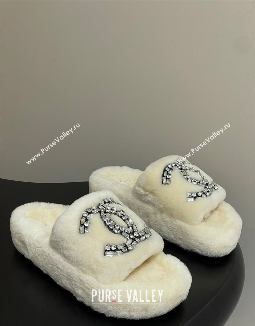 Chanel Wool Platform Slides Sandal with Strass CC White 2025 CH110305 (MD-251103082)