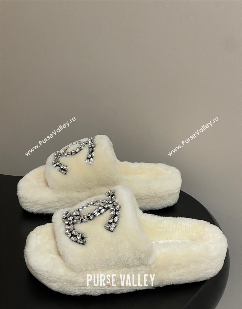 Chanel Wool Platform Slides Sandal with Strass CC White 2025 CH110305 (MD-251103082)