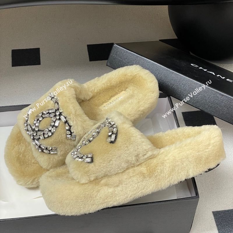 Chanel Wool Platform Slides Sandal with Strass CC Beige 2025 CH110305 (MD-251103084)