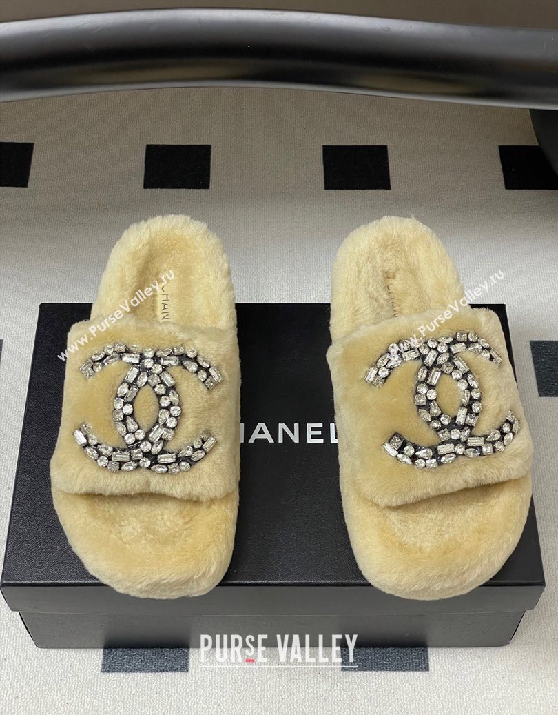 Chanel Wool Platform Slides Sandal with Strass CC Beige 2025 CH110305 (MD-251103084)