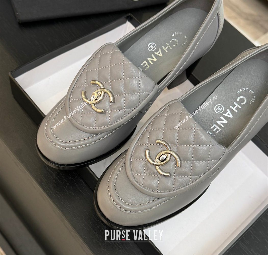Chanel Lambskin Leather Pumps with CC Foldover Light Grey 2025 G46692 (MD-251031118)