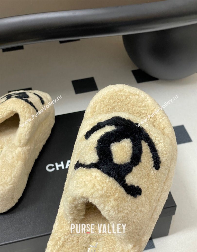 Chanel Wool Platform Slides Sandal with Maxi CC Beige 2025 CH110306 (MD-251103087)