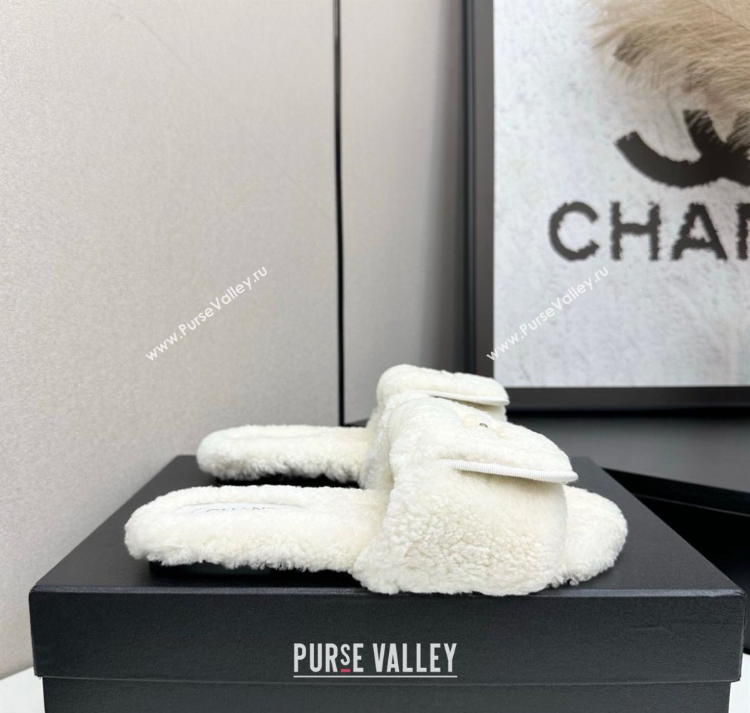 Chanel Shearling Wool Flat Slides Sandal with Foldover White 2025 CH103106 (MD-251031127)