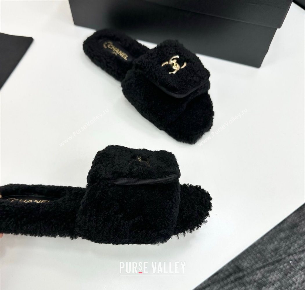 Chanel Shearling Wool Flat Slides Sandal with Foldover Black 2025 CH103106 (MD-251031128)