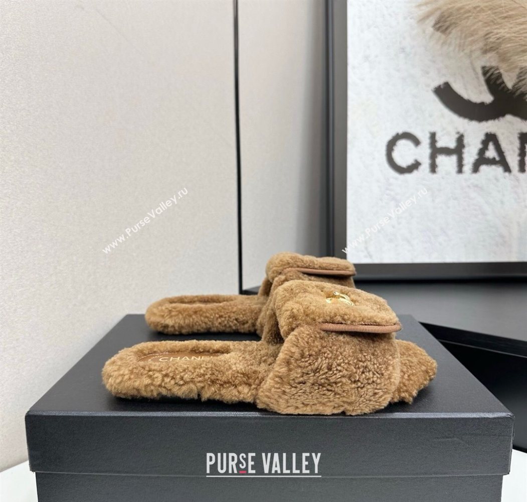 Chanel Shearling Wool Flat Slides Sandal with Foldover Brown 2025 CH103106 (MD-251031129)
