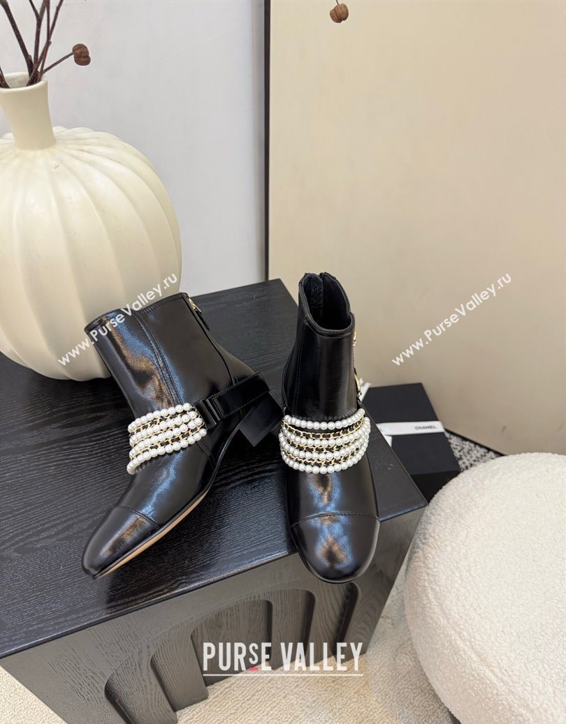 Chanel Patent Leather Ankle Boots with Pearls Black 2025 CH110408 (MD-251104045)
