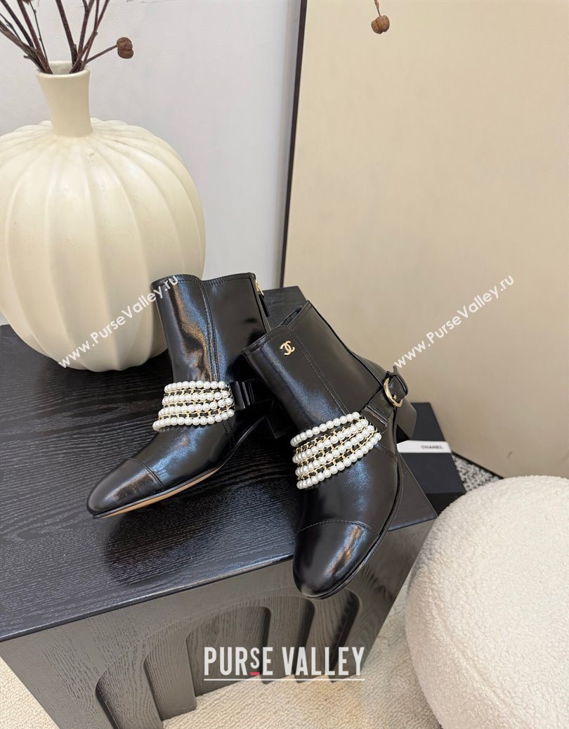 Chanel Patent Leather Ankle Boots with Pearls Black 2025 CH110408 (MD-251104045)