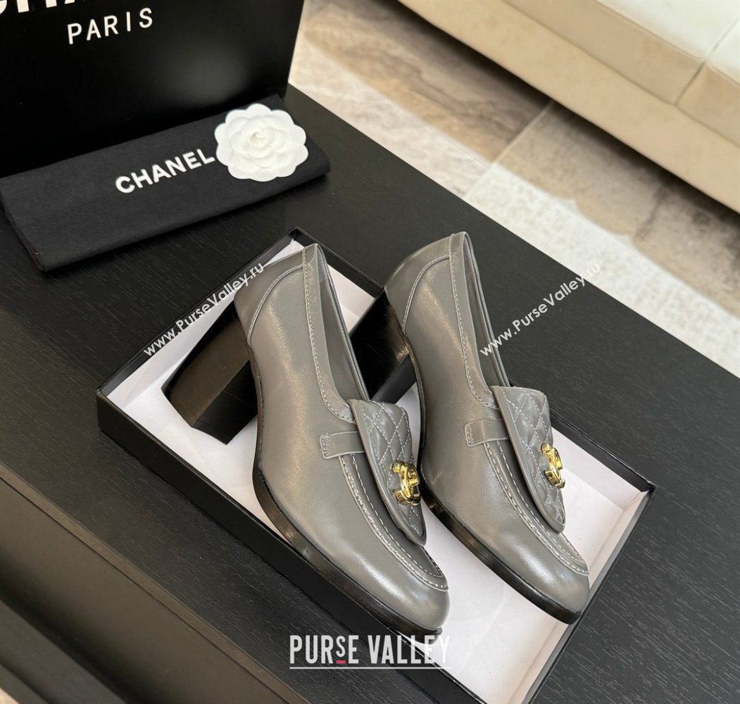 Chanel Shiny Lambskin Pumps with CC Foldover Grey 2025 G46692 (MD-251031121)