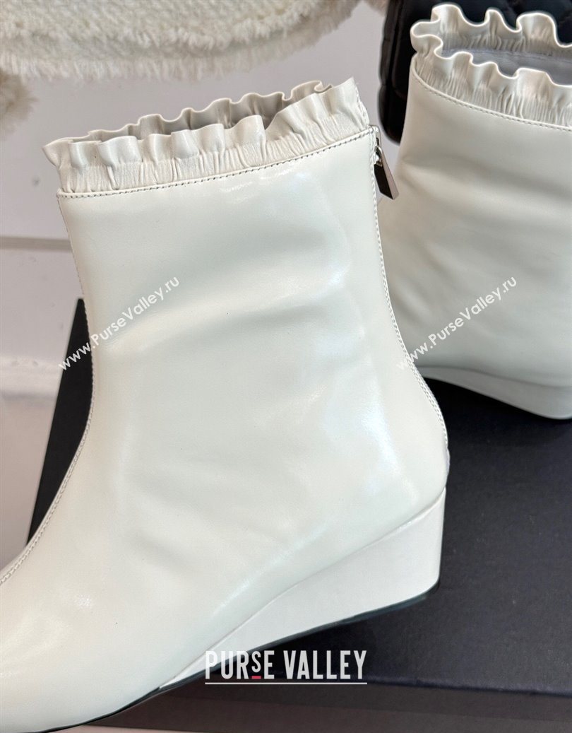 Chanel Shiny Calfskin Leather Wedge Ankle Boots White 2025 CH110410 (MD-251104053)