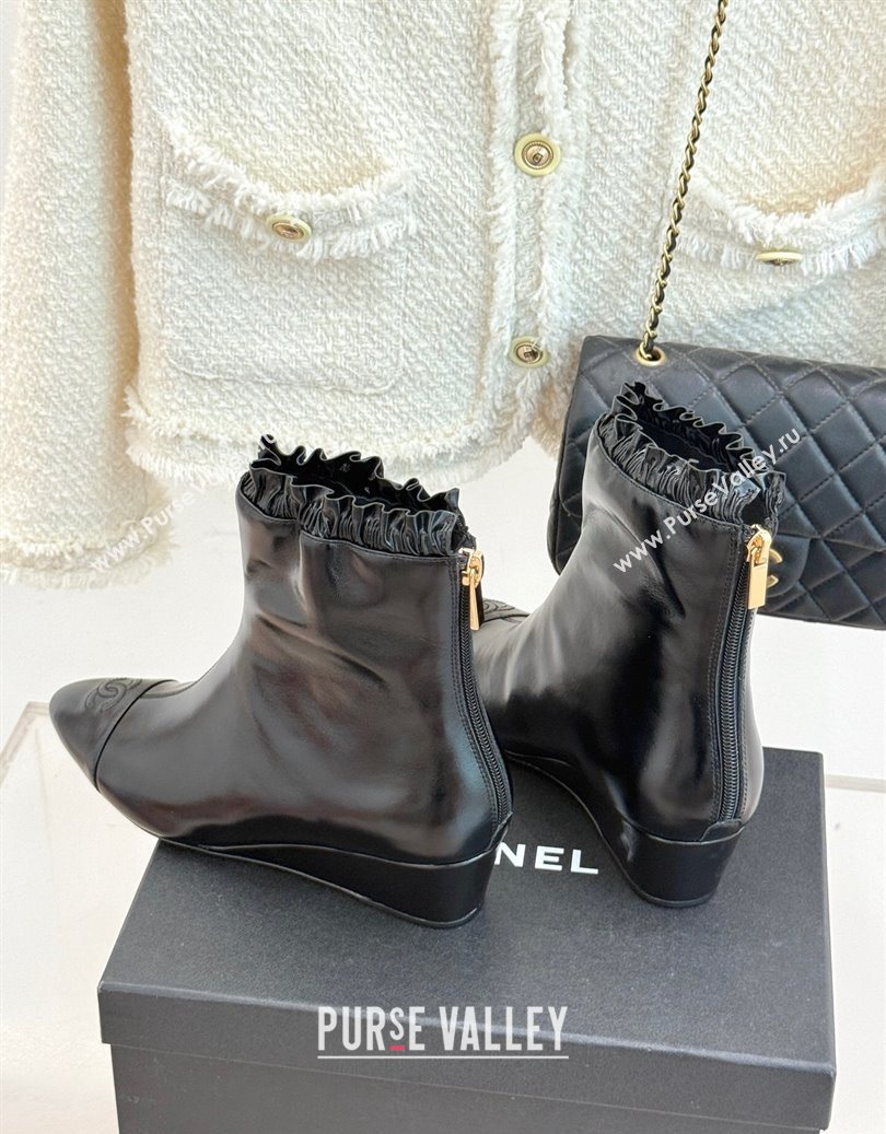 Chanel Shiny Calfskin Leather Wedge Ankle Boots Black 2025 CH110410 (MD-251104054)