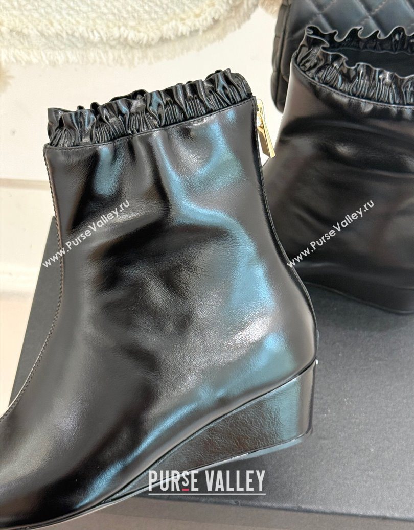Chanel Shiny Calfskin Leather Wedge Ankle Boots Black 2025 CH110410 (MD-251104054)