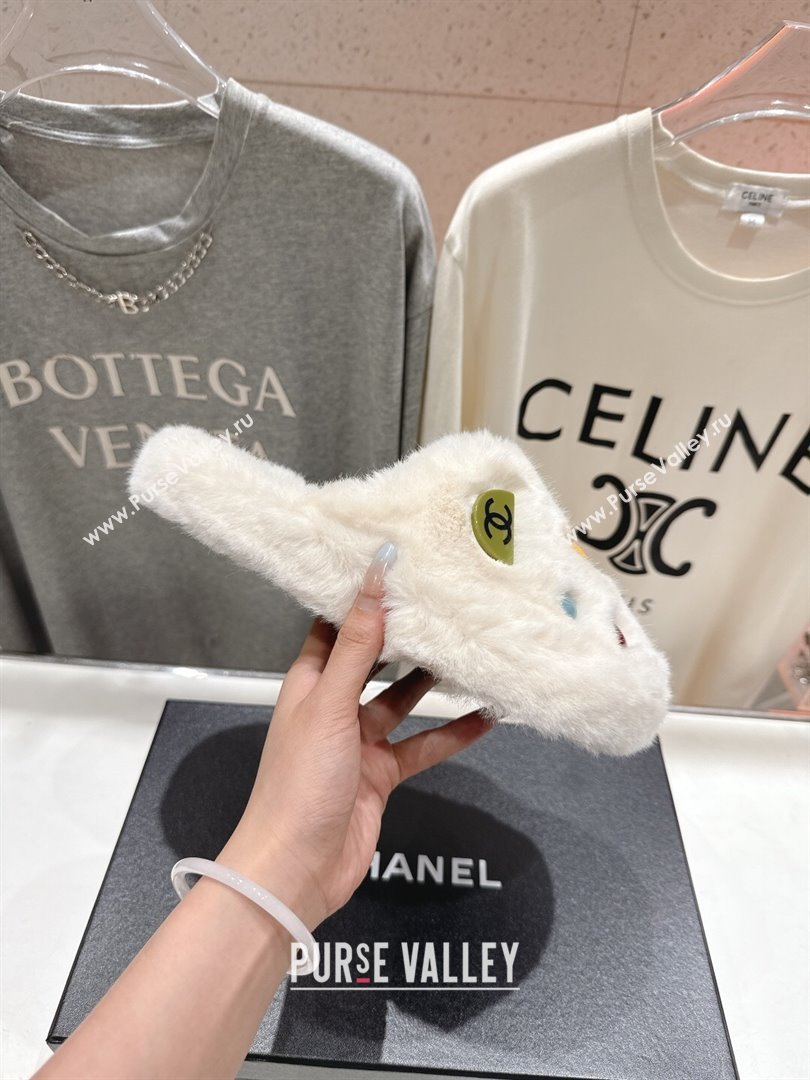 Chanel Wool and Charm Mules White 2025 CH110310 (MD-251103099)