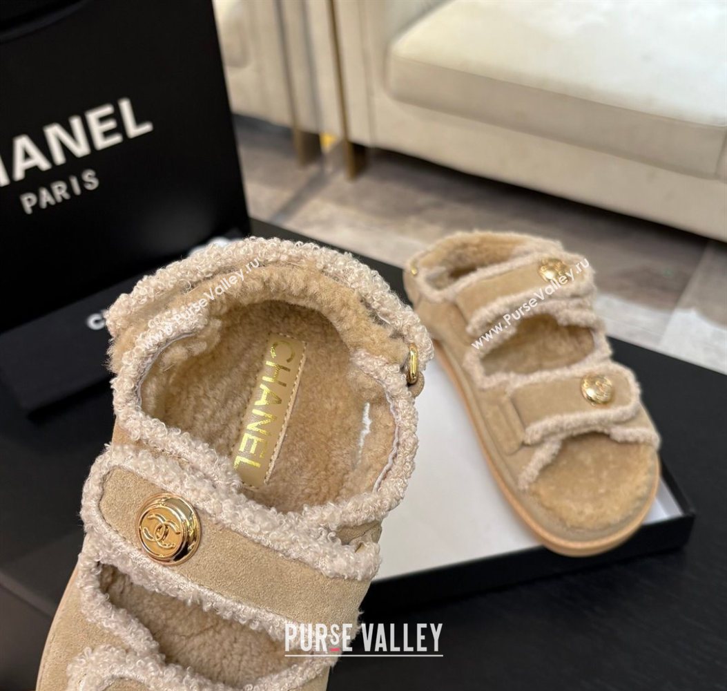 Chanel Coco Neige Suede and Wool Flat Strap Sandals Beige 2025 CH110312 (MD-251103110)
