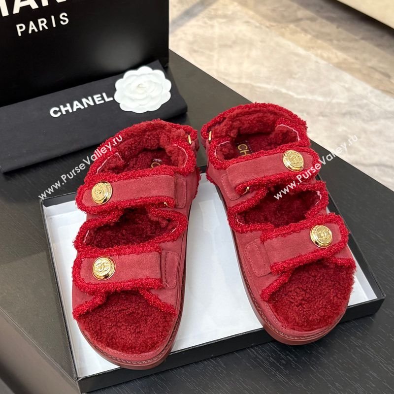 Chanel Coco Neige Suede and Wool Flat Strap Sandals Red 2025 CH110312 (MD-251103111)