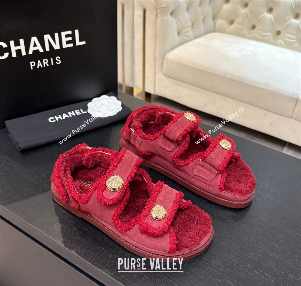 Chanel Coco Neige Suede and Wool Flat Strap Sandals Red 2025 CH110312 (MD-251103111)