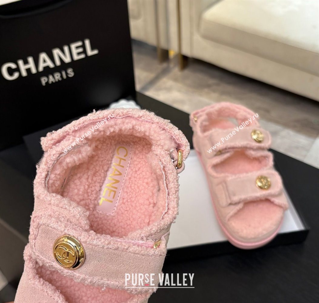 Chanel Coco Neige Suede and Wool Flat Strap Sandals Pink 2025 CH110312 (MD-251103112)