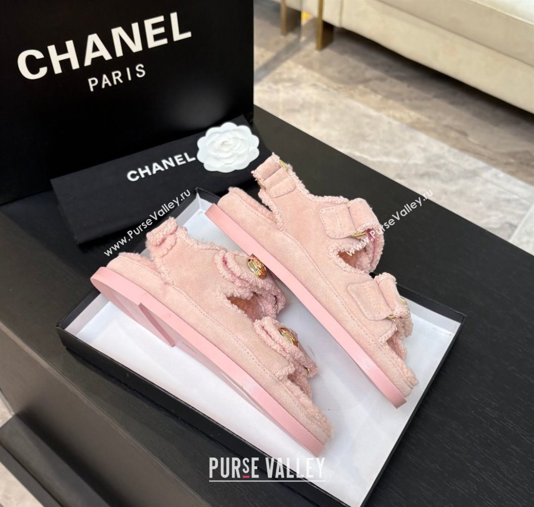 Chanel Coco Neige Suede and Wool Flat Strap Sandals Pink 2025 CH110312 (MD-251103112)