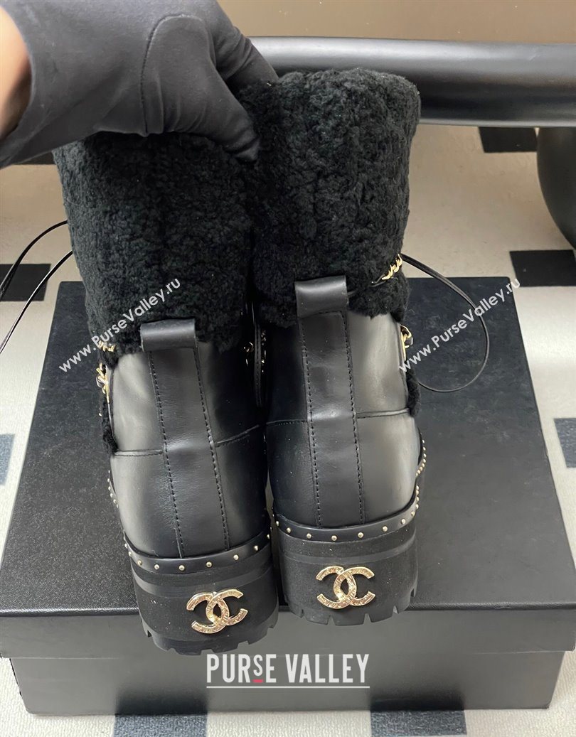 Chanel Calfskin Leather and Wool Snow Ankle Boots with Chain Black2 2025 CH110403 (MD-251104064)