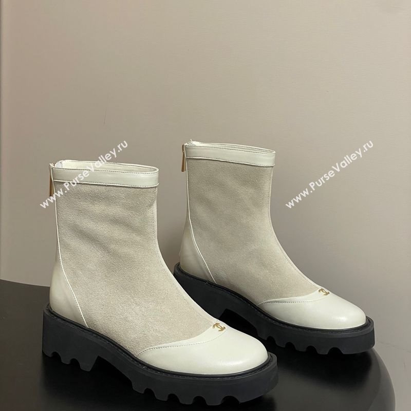 Chanel Suede and Shiny Calfskin Platform Ankle Boots White 2025 CH110404 (MD-251104068)