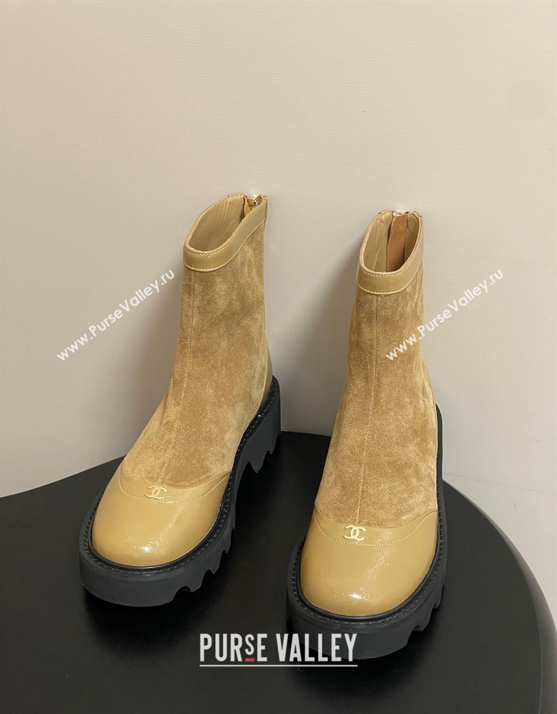 Chanel Suede and Shiny Calfskin Platform Ankle Boots Beige Yellow 2025 CH110404 (MD-251104069)