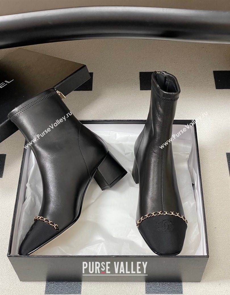 Chanel Stretch Lambskin and Grosgrain Heel Ankle Boots 5cm with Chain Black 2025 CH110405 (MD-251104071)