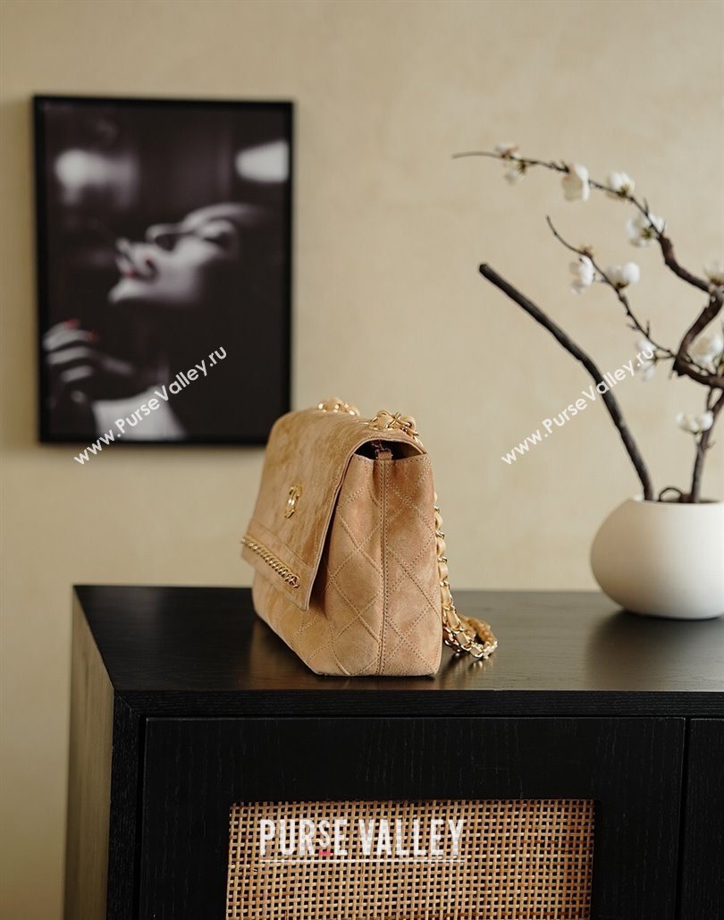 Chanel Quilted Suede Flap Bag with Chain Beige 2025 CH112702 (yezi-251127043)