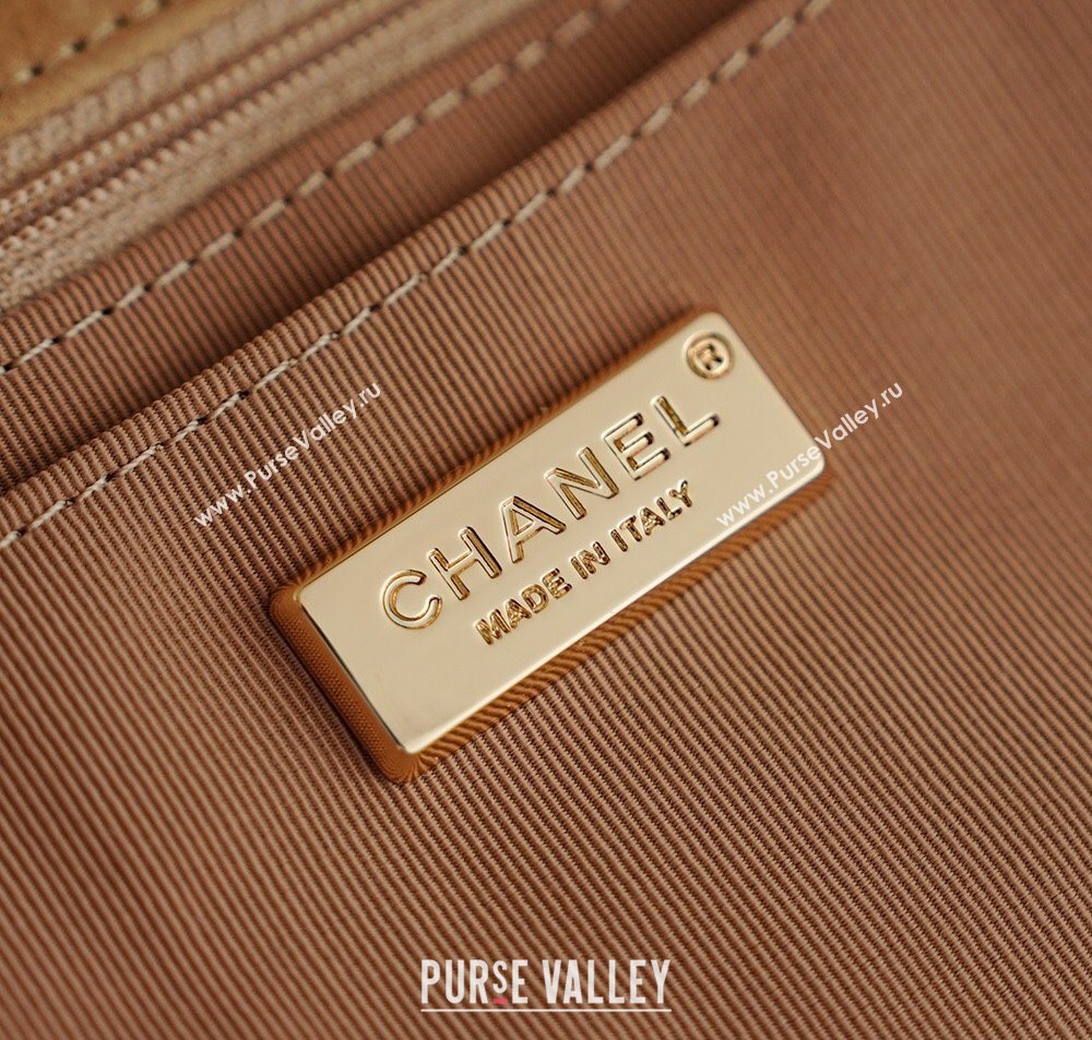 Chanel Quilted Suede Flap Bag with Chain Beige 2025 CH112702 (yezi-251127043)